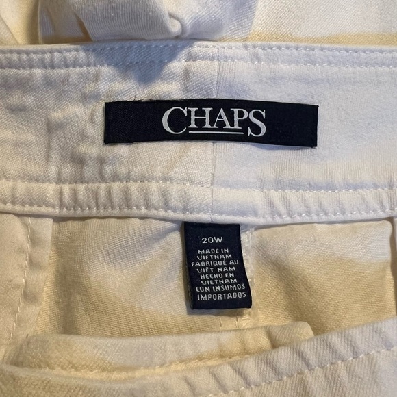 Chaps Women’s Cream Color Capris V13* 42825 - Picture 3 of 4